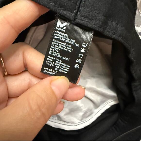 Mission Instant Cooling Bucket Hat, UPF 50 Sun Protection, Matrix Camo Silver - Picture 3 of 6